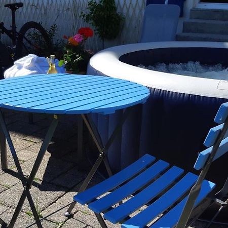Gite La Petite Maison Horlogere Et Jacuzzi , Raquettes Les Fontenelles Exteriör bild